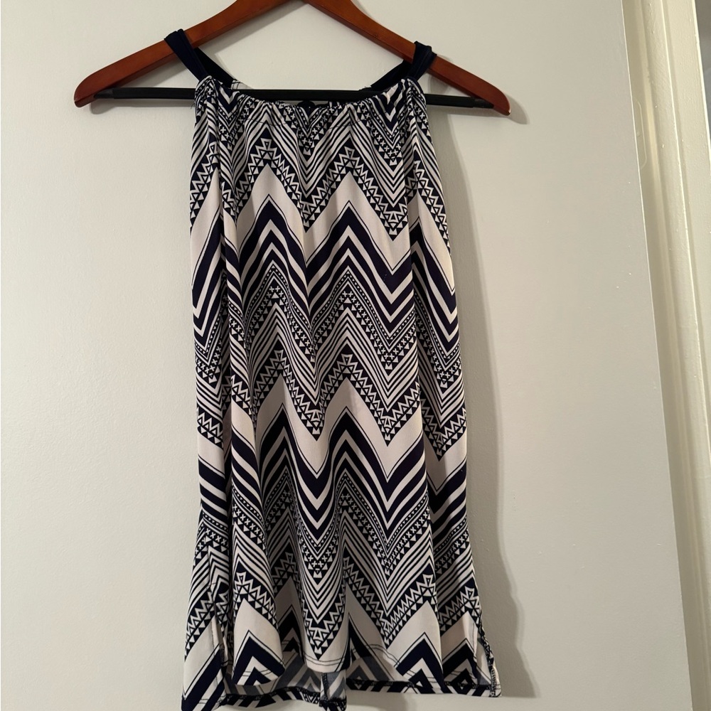 Colada sleeveless top blue & white size small